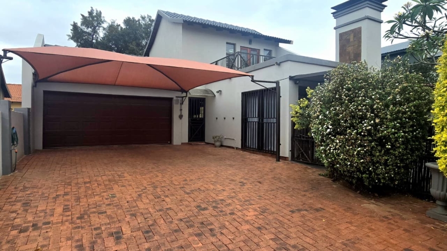 3 Bedroom Property for Sale in Waterval East North West